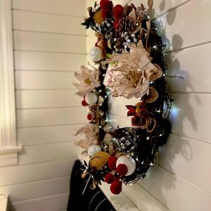 Handmade Wreath – Customizable options are available